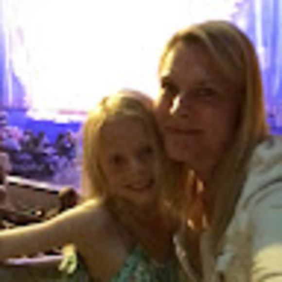 cecily_v